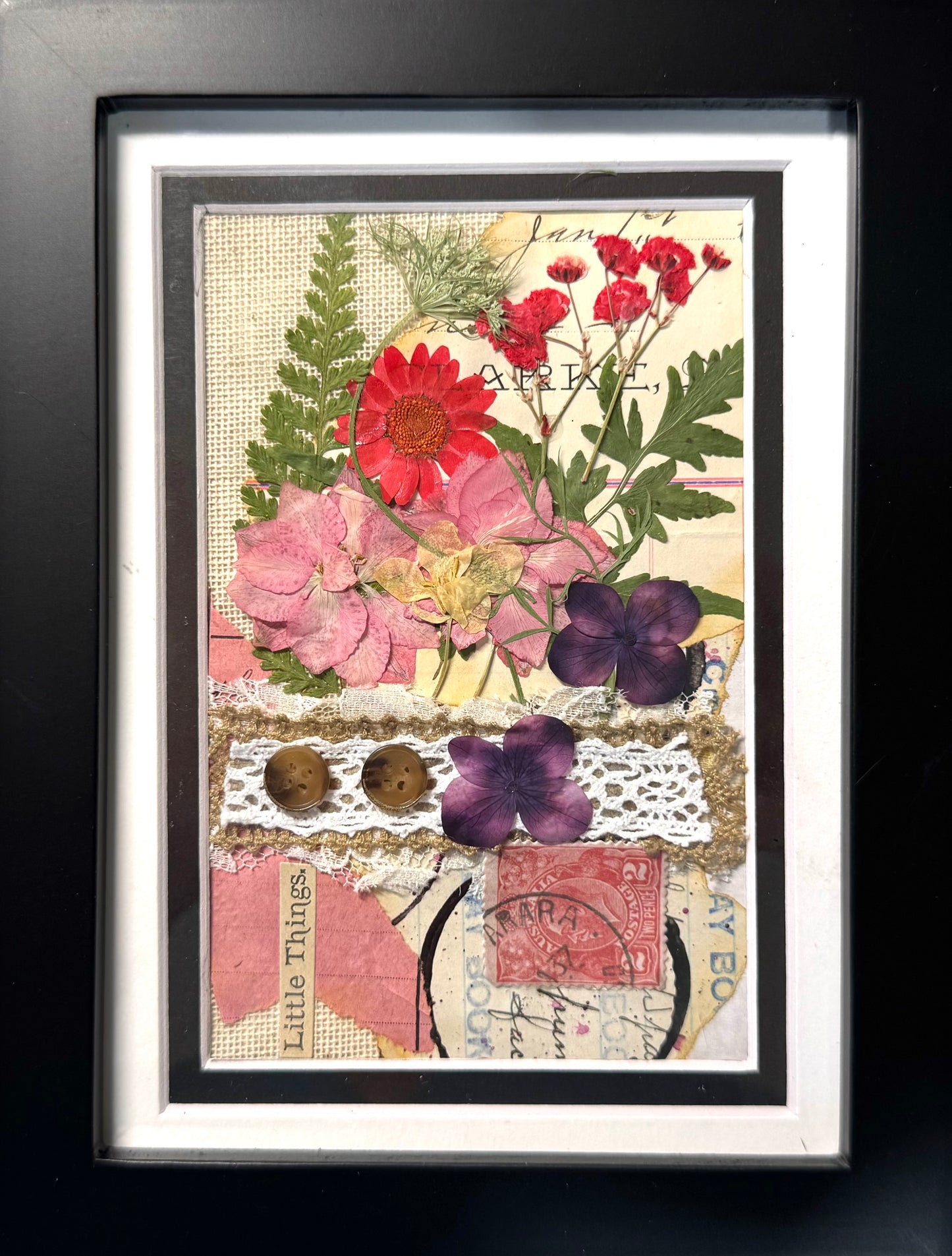 Framed Dried Flower Art decoration Shelf sitter 5x7" holiday gift
