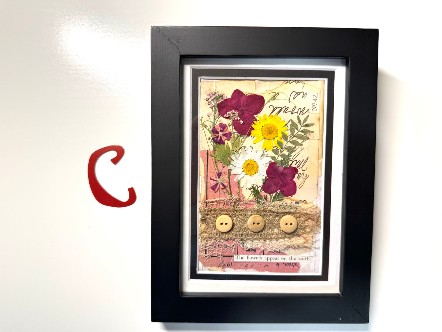 Framed Dried Flower Art decoration Shelf sitter 5x7" holiday gift
